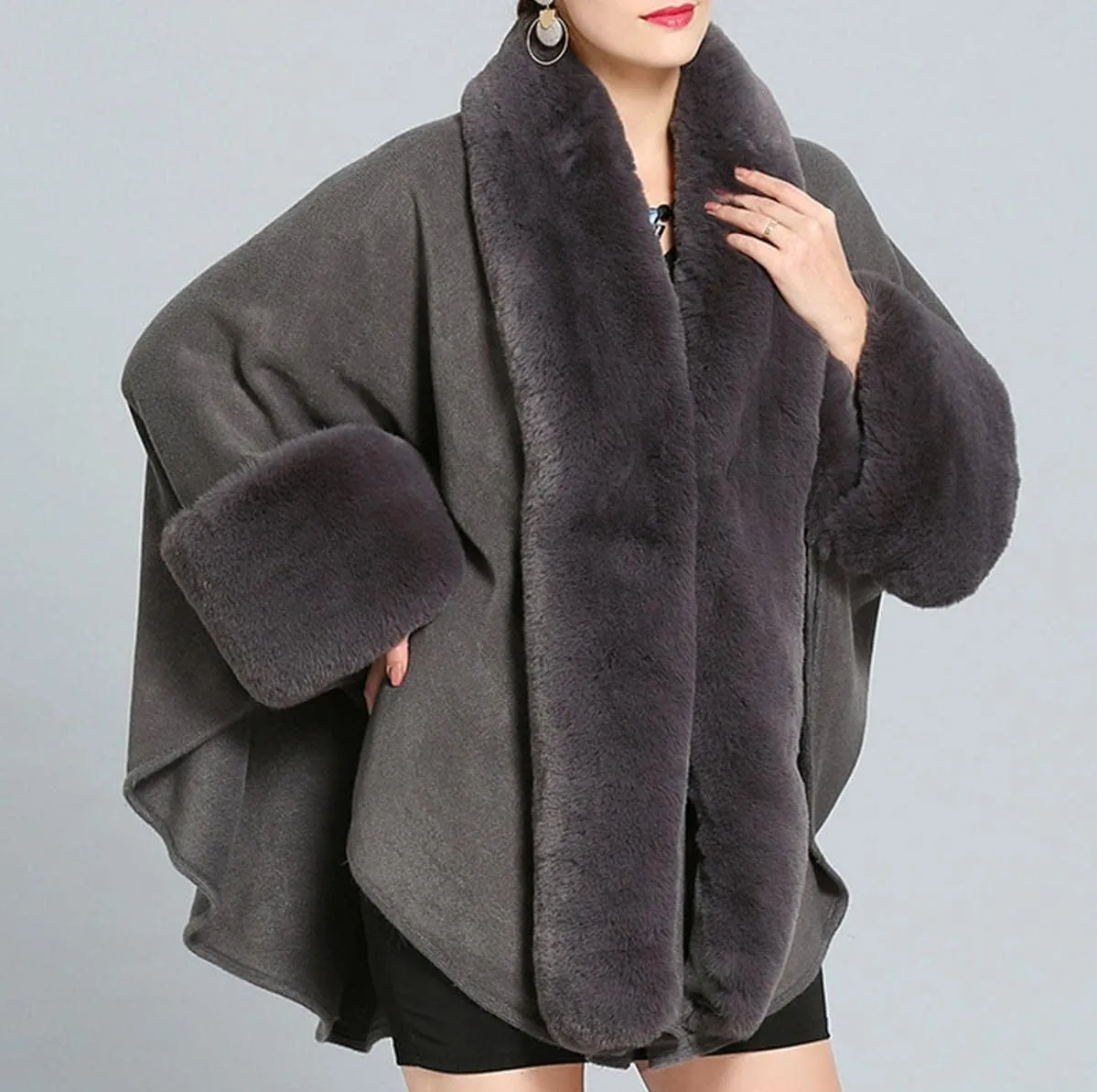 Cloak for Women Batwing Sleeve Faux Fur Trim Poncho Cardigan Shawl Cape Coat