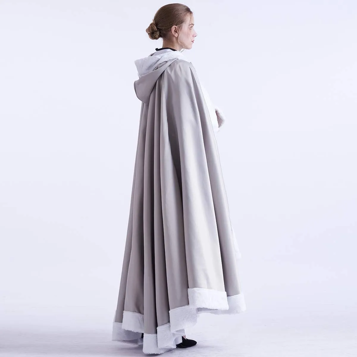 GRACEART Plus Size Princess Hooded Costume Cape Hood Cloak Bride Winter Warm Full Length Poncho for Women
