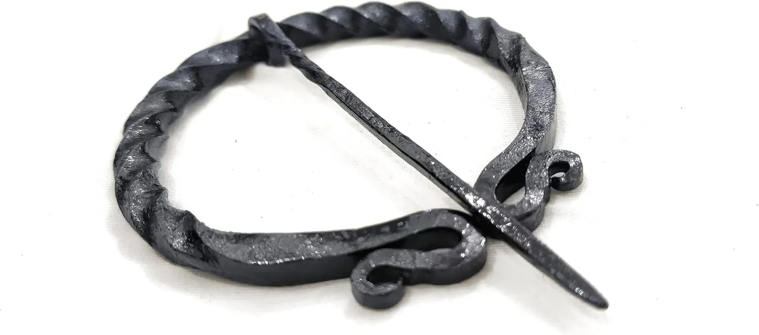 Hand Forged Cloak Pin Medieval design Brooch Twisted O shape brooch with cloak pin unisex for Viking cloak shawl and scarf Men & Women Costume (1 pc)