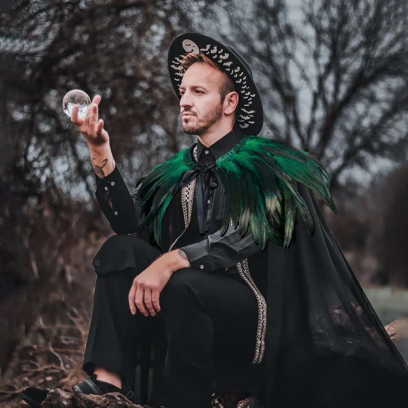 L'VOW Women's Gothic Feather Cloak Gothic Tulle Cape with Feather Collar Vampire Cloak Witches Cape Cosplay Costume