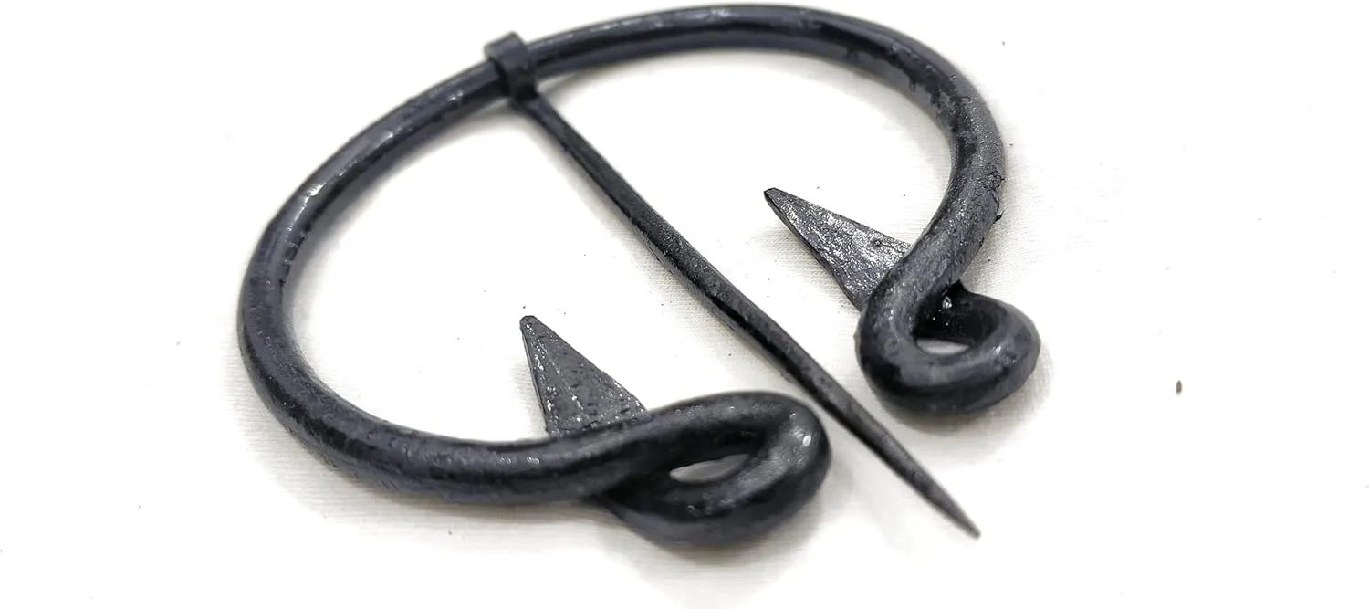Medieval Hand-Forged Brooch Design Twisted O Shape Leaf Design Brooch With Cloak Pin Unisex For Cloak Shawl And Scarf Vikings Men & Women Costume (1 pc)