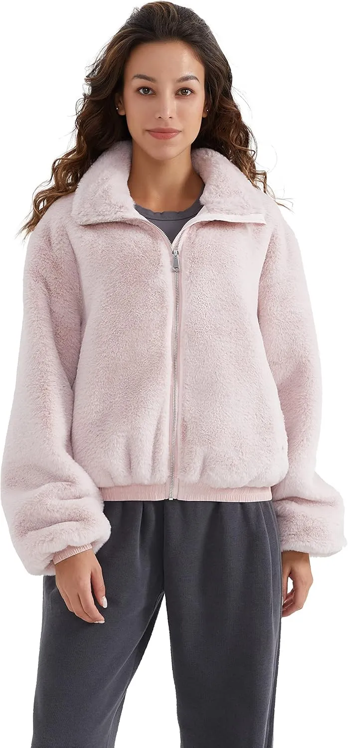Orolay Women's Faux Fur Winter Jacket Zip Up Sherpa Coat Fuzzy Fleece Cropped Jacket