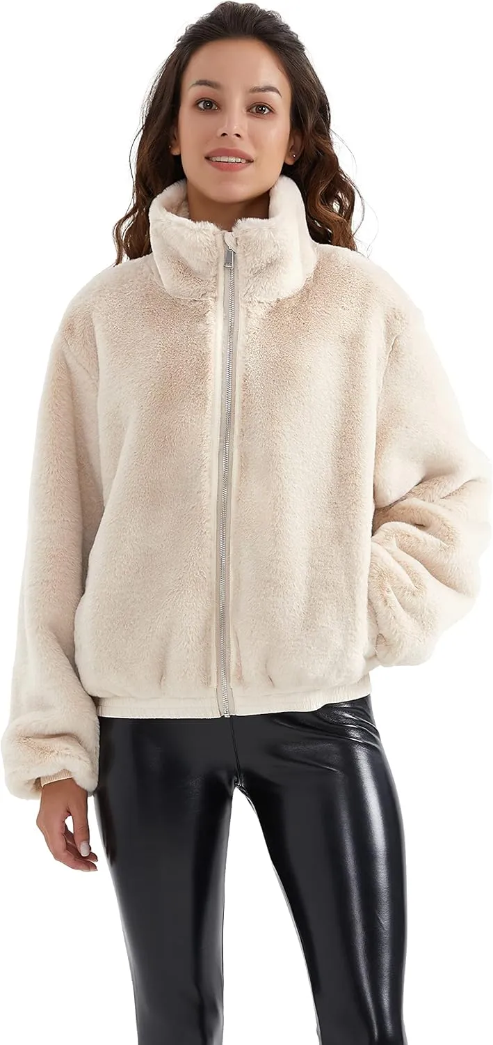 Orolay Women's Faux Fur Winter Jacket Zip Up Sherpa Coat Fuzzy Fleece Cropped Jacket