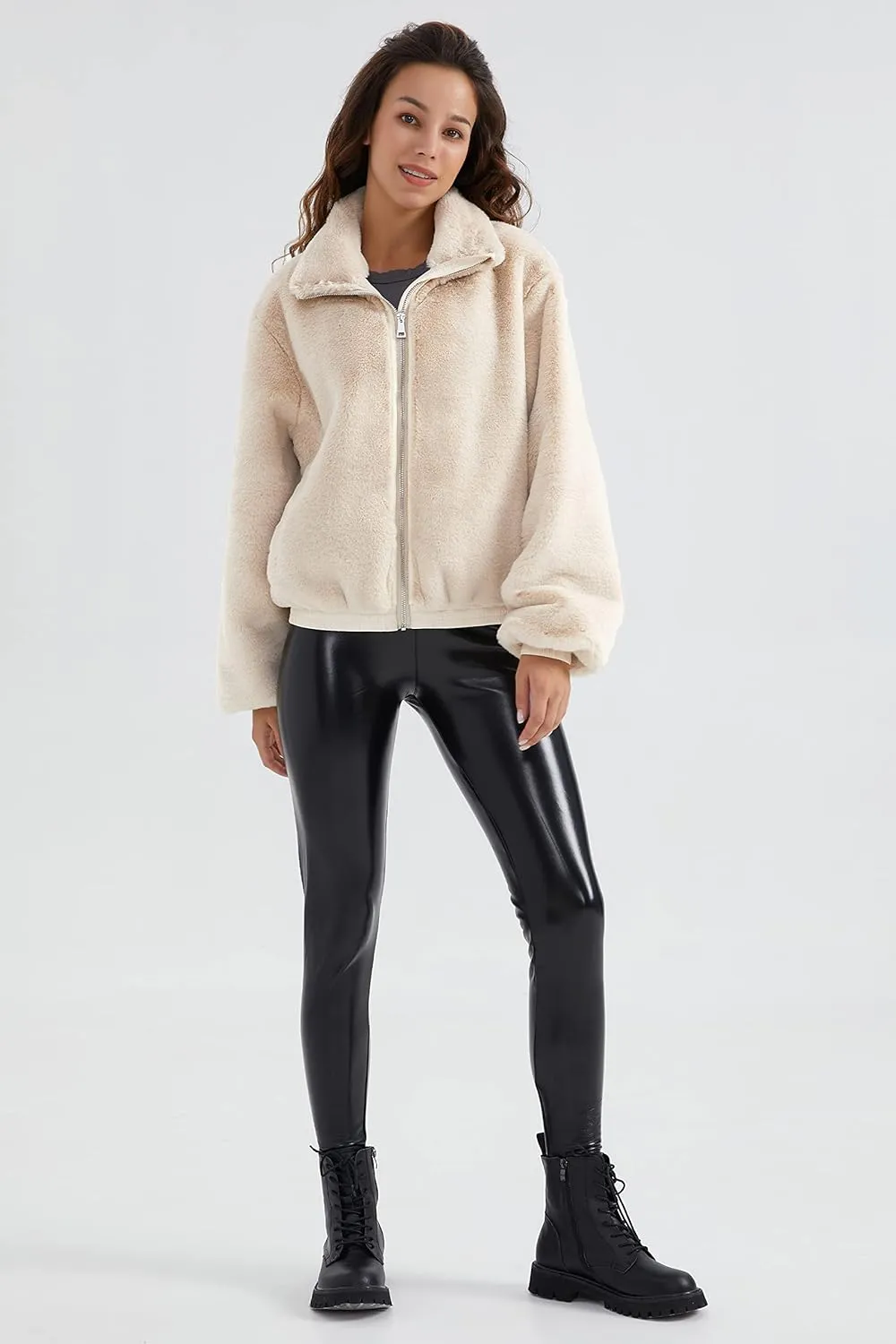 Orolay Women's Faux Fur Winter Jacket Zip Up Sherpa Coat Fuzzy Fleece Cropped Jacket