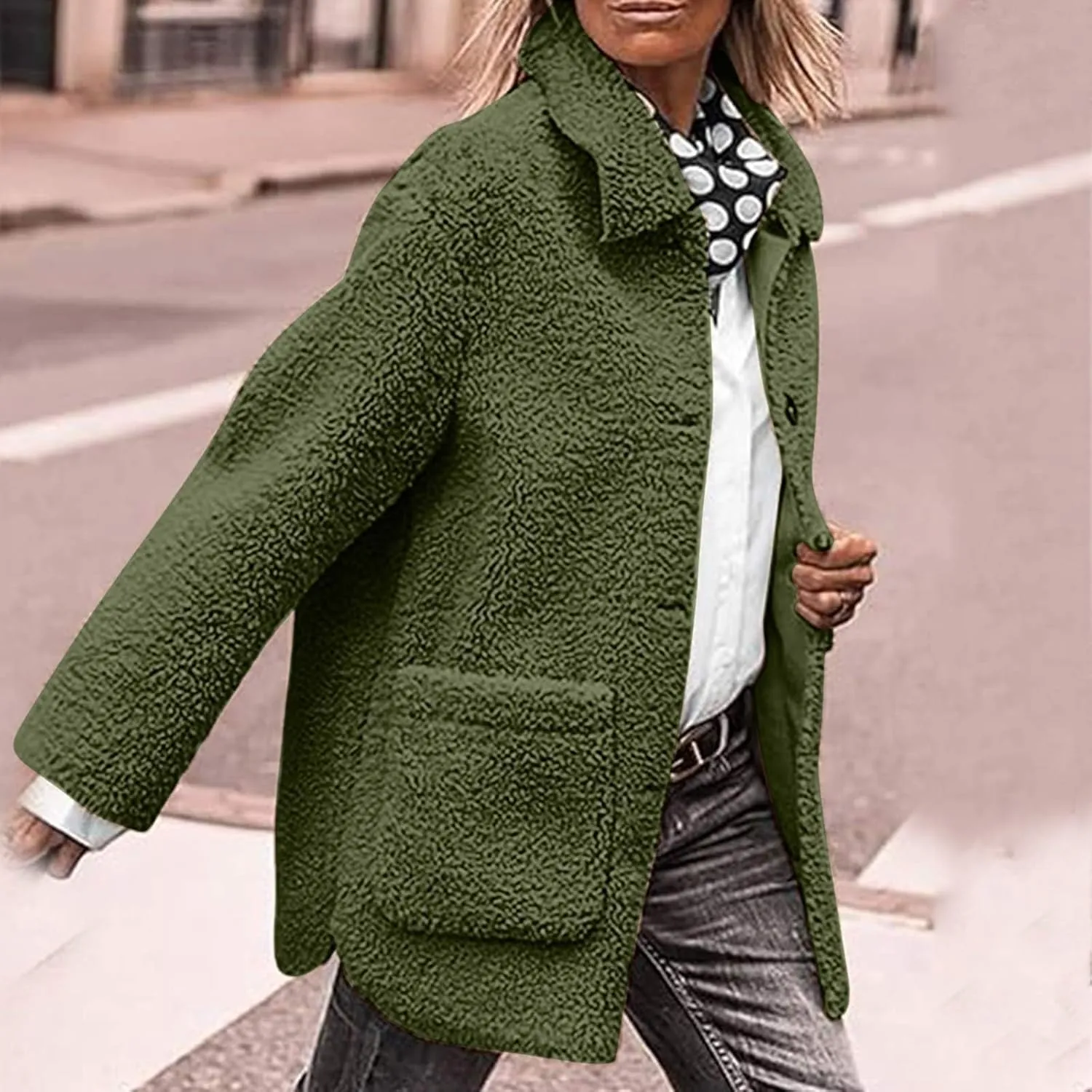 Sherpa Jacket Women Baggy Fleece Winter Coats Button Down Lapel Faux Fur Coat Comfy Fuzzy Warm Jackets with Pockets