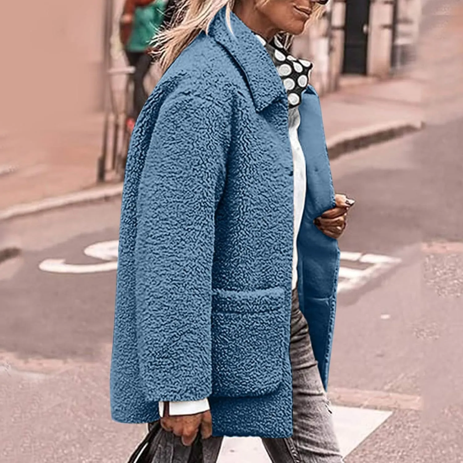 Sherpa Jacket Women Baggy Fleece Winter Coats Button Down Lapel Faux Fur Coat Comfy Fuzzy Warm Jackets with Pockets