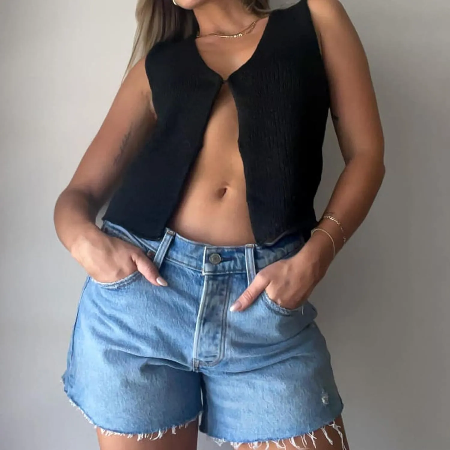 Sweater Tank Tops for Women Y2K Sleeveless Basic V Neck Crochet Knit Vest Sexy Button Down Crop Tank Top Streetwear