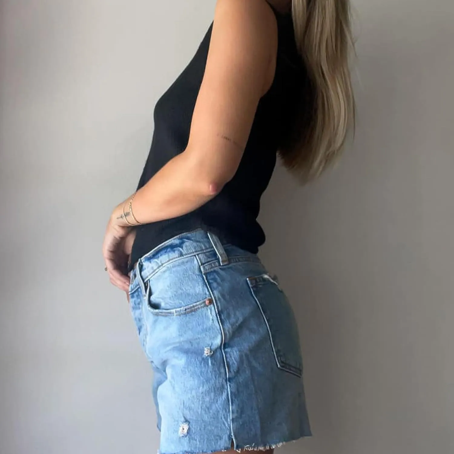 Sweater Tank Tops for Women Y2K Sleeveless Basic V Neck Crochet Knit Vest Sexy Button Down Crop Tank Top Streetwear