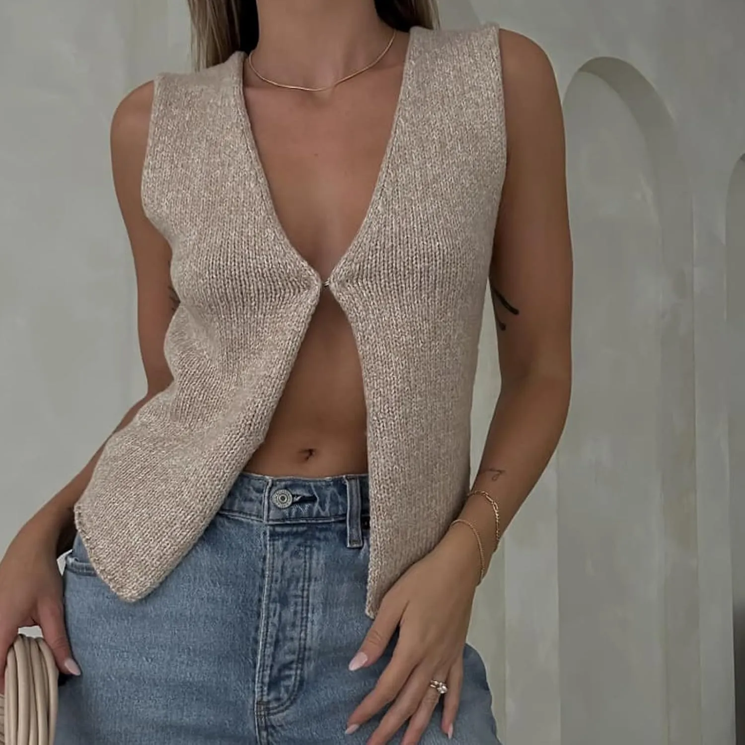 Sweater Tank Tops for Women Y2K Sleeveless Basic V Neck Crochet Knit Vest Sexy Button Down Crop Tank Top Streetwear