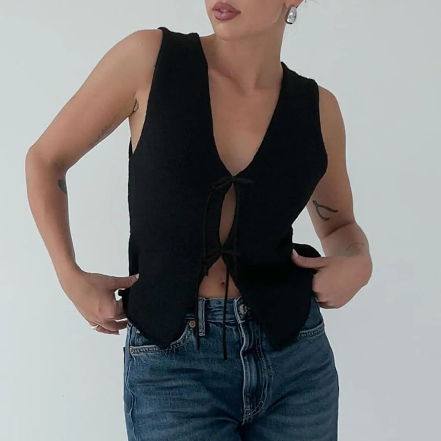 Sweater Tank Tops for Women Y2K Sleeveless Basic V Neck Crochet Knit Vest Sexy Button Down Crop Tank Top Streetwear