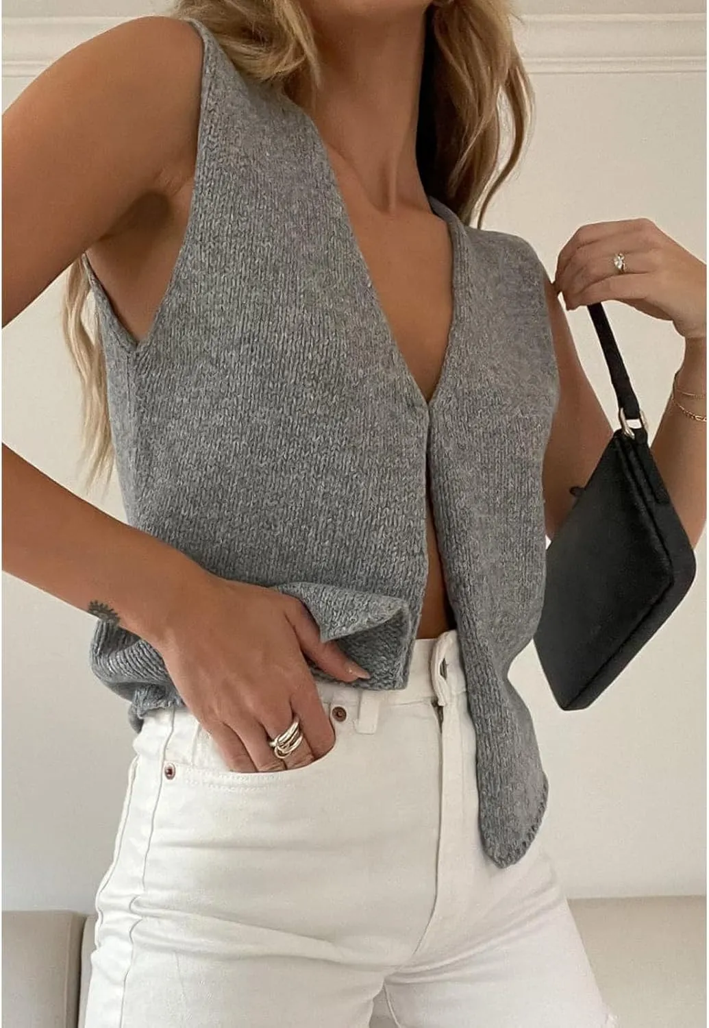 Sweater Tank Tops for Women Y2K Sleeveless Basic V Neck Crochet Knit Vest Sexy Button Down Crop Tank Top Streetwear
