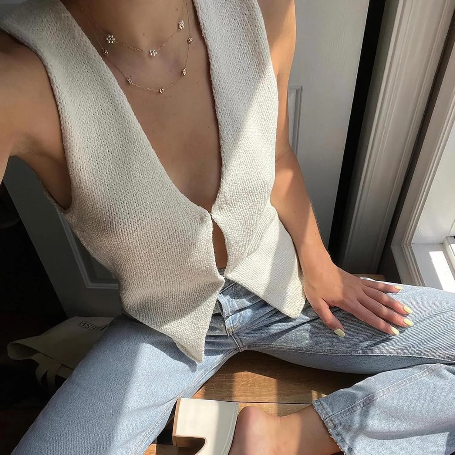 Sweater Tank Tops for Women Y2K Sleeveless Basic V Neck Crochet Knit Vest Sexy Button Down Crop Tank Top Streetwear