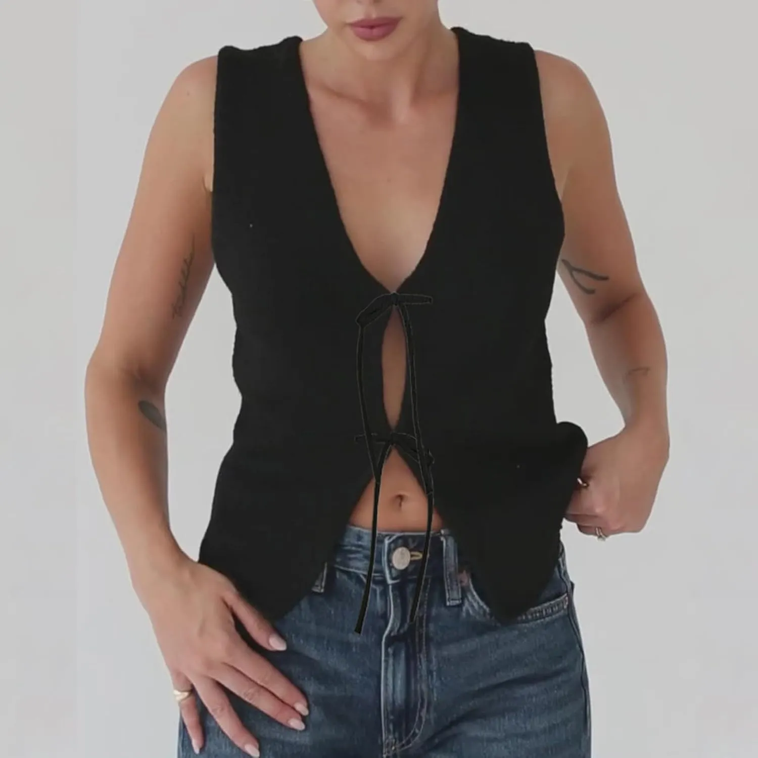 Sweater Tank Tops for Women Y2K Sleeveless Basic V Neck Crochet Knit Vest Sexy Button Down Crop Tank Top Streetwear