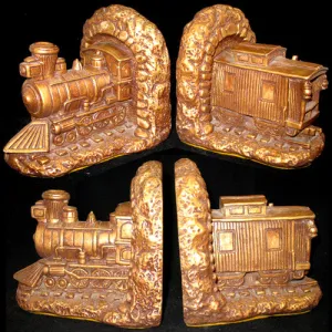 VINTAGE 2pc SET CHALKWARE CHALK LOCOMOTIVE TRAIN TRAINS Old BOOKENDS BOOK ENDS