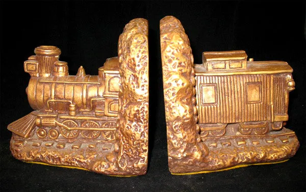 VINTAGE 2pc SET CHALKWARE CHALK LOCOMOTIVE TRAIN TRAINS Old BOOKENDS BOOK ENDS
