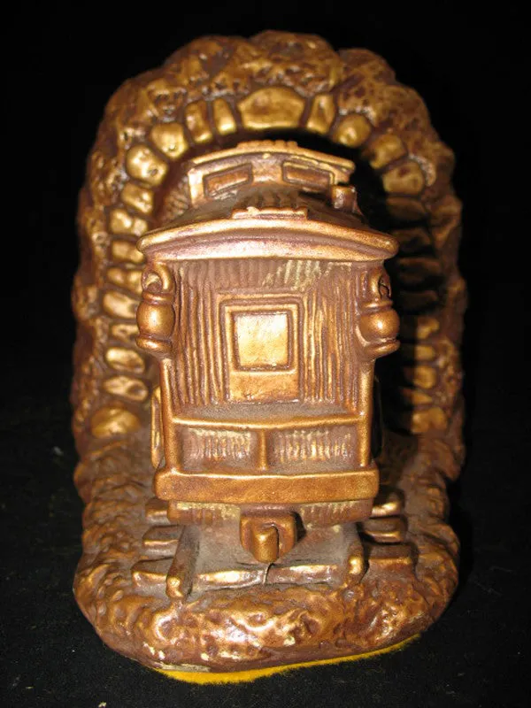 VINTAGE 2pc SET CHALKWARE CHALK LOCOMOTIVE TRAIN TRAINS Old BOOKENDS BOOK ENDS