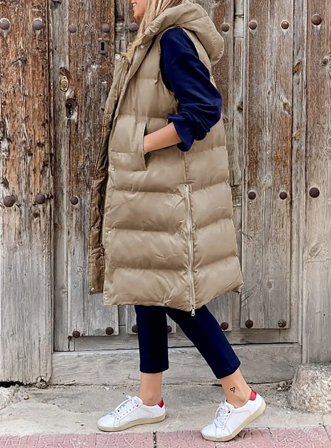 Women's Hooded Long Down Vest Full-Zip Sleeveless Puffer Vest Fashionable Coats Jacket