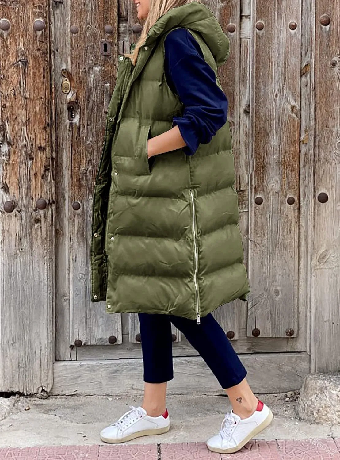 Women's Hooded Long Down Vest Full-Zip Sleeveless Puffer Vest Fashionable Coats Jacket